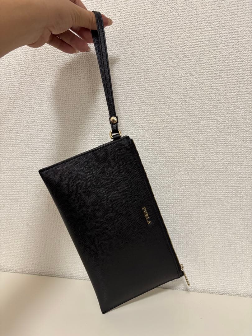 FURLA フルラ クラッチバッグ ポーチ ブラック レザー 美品 高級感