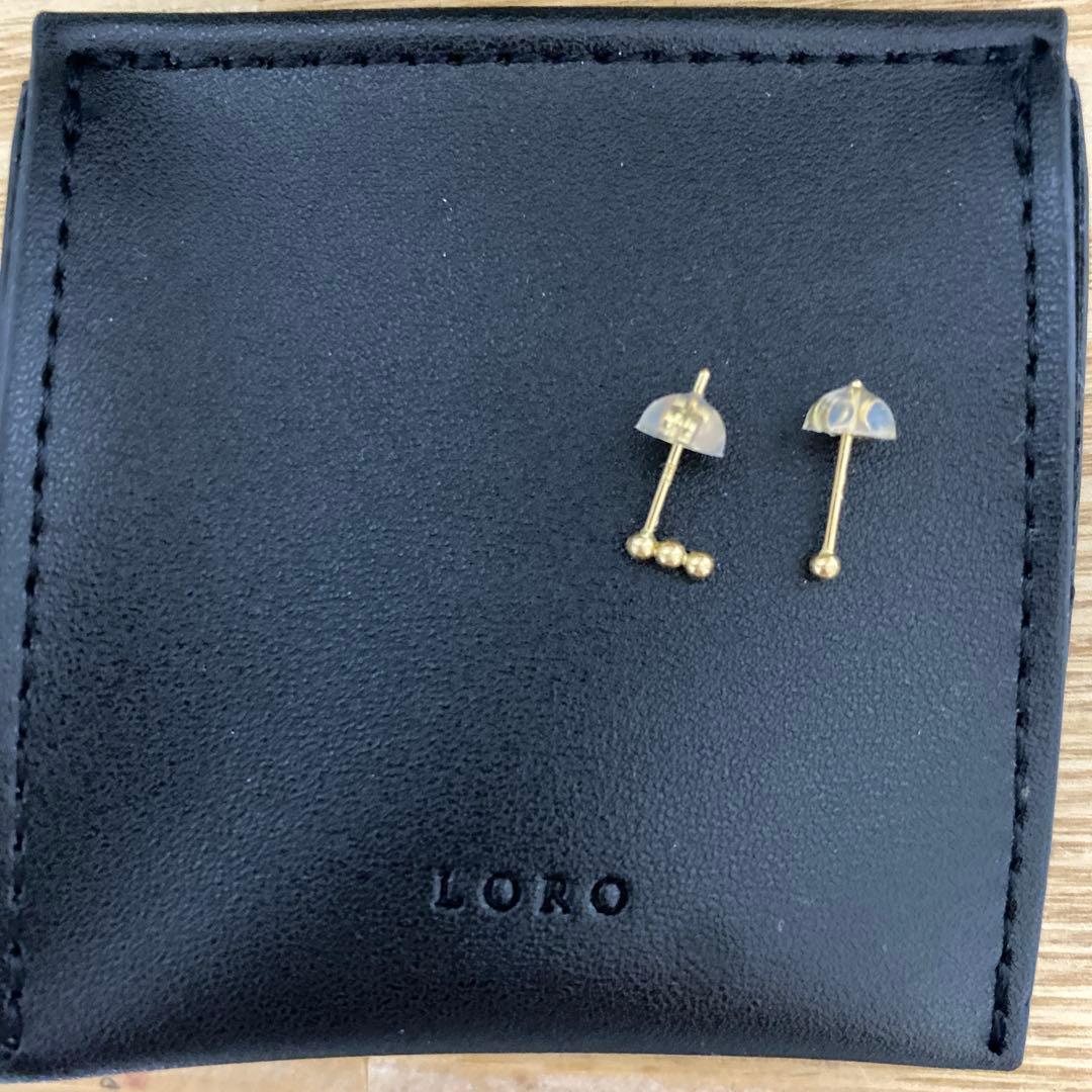 loro ピアス