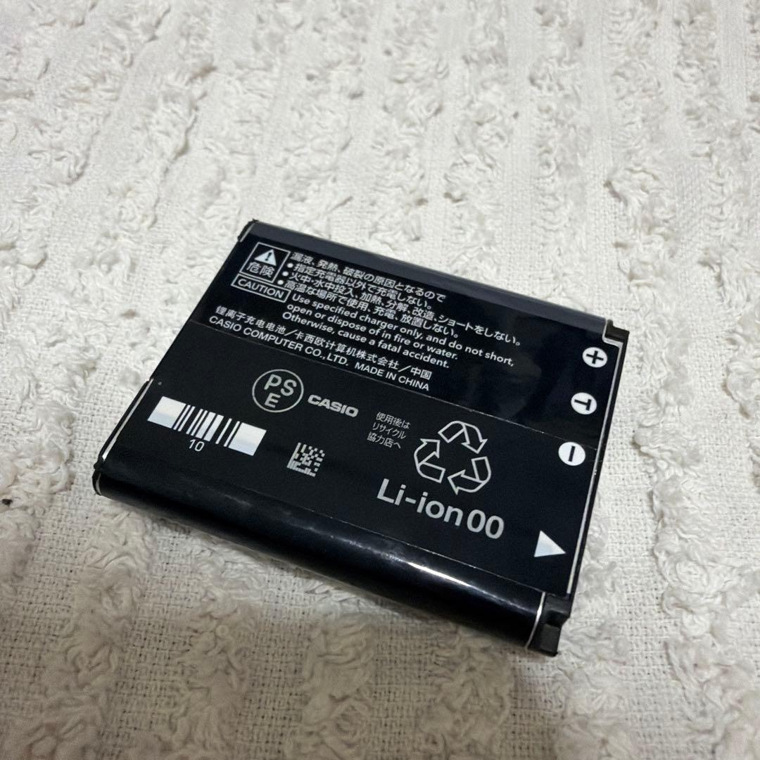 中古　CASIO EXILIM EX-Z2300 デジカメ