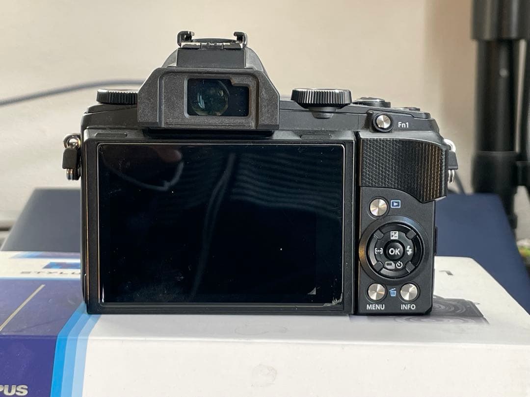 【値下げ中】オリンパス　Stylus1 本体　難あり