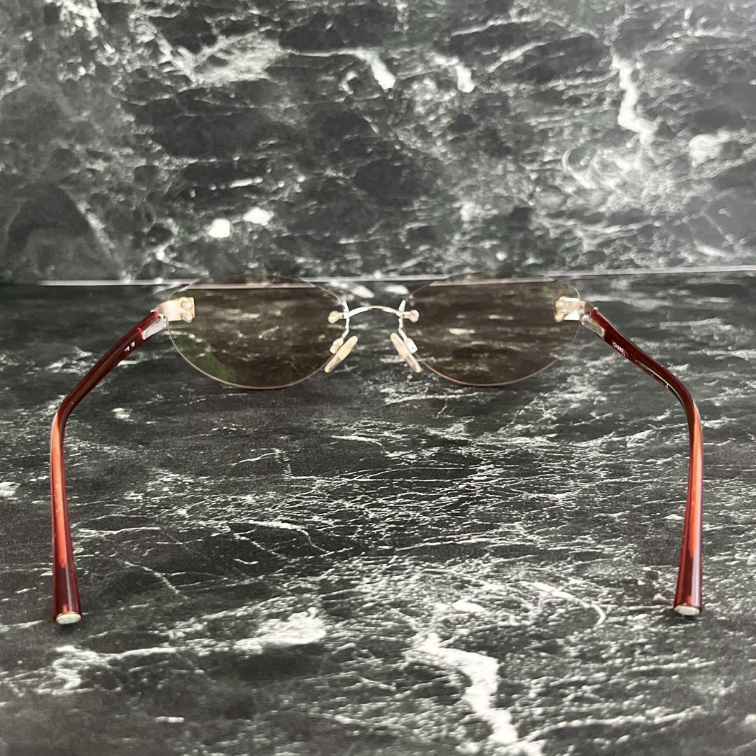 シャネル　サングラス　リムレス　ココマーク　赤　シルバー　カラーレンズ　y2k