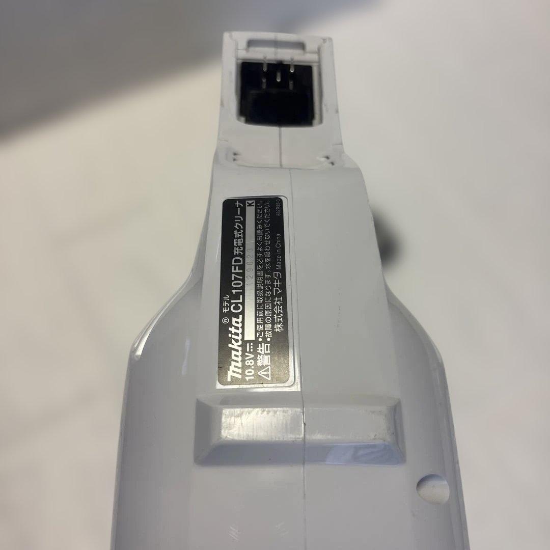 Makita 充電式クリーナ　CL107FD 充電器DC10SA