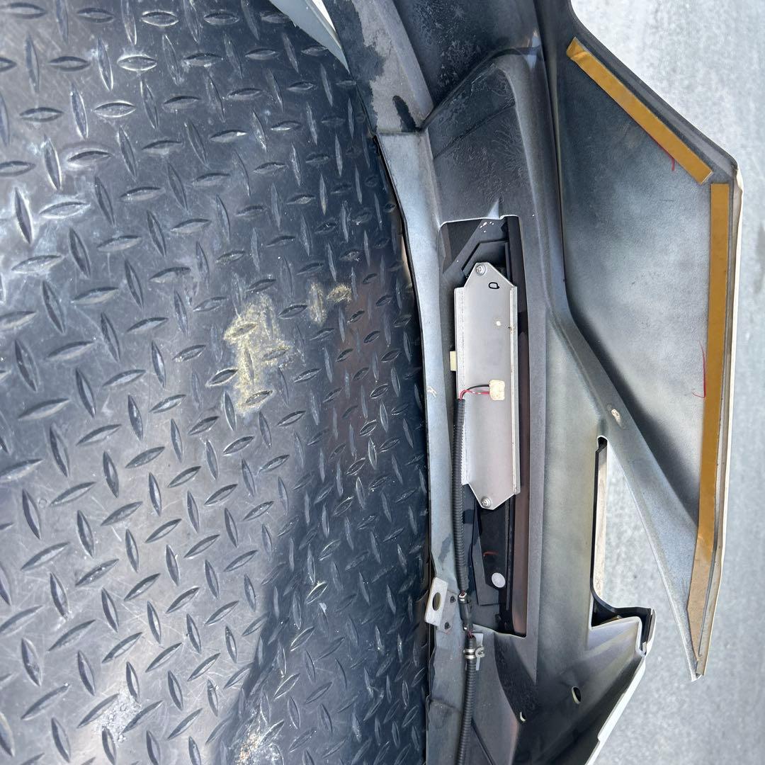 モデリスタ サイドスカート パール　プリウス　50？30？　フロントハーフ