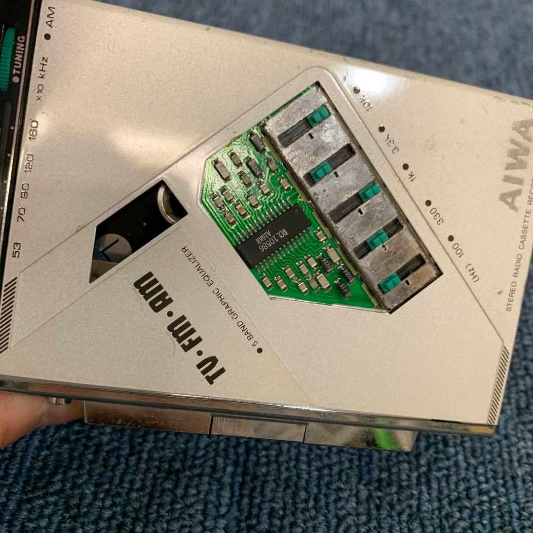 AIWA HS-J9 カセットボーイ TV/AM/FM