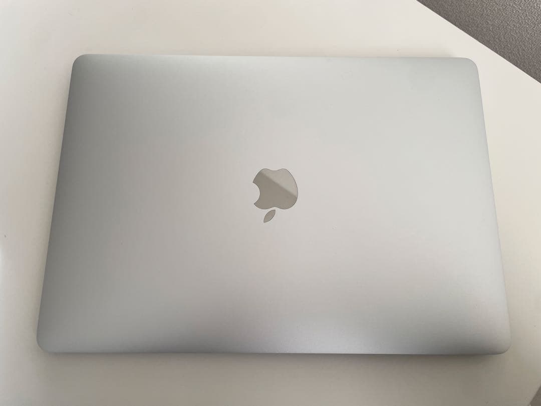 MacBookPro13インチ 2020 /8GB / 256GB / 充電器付