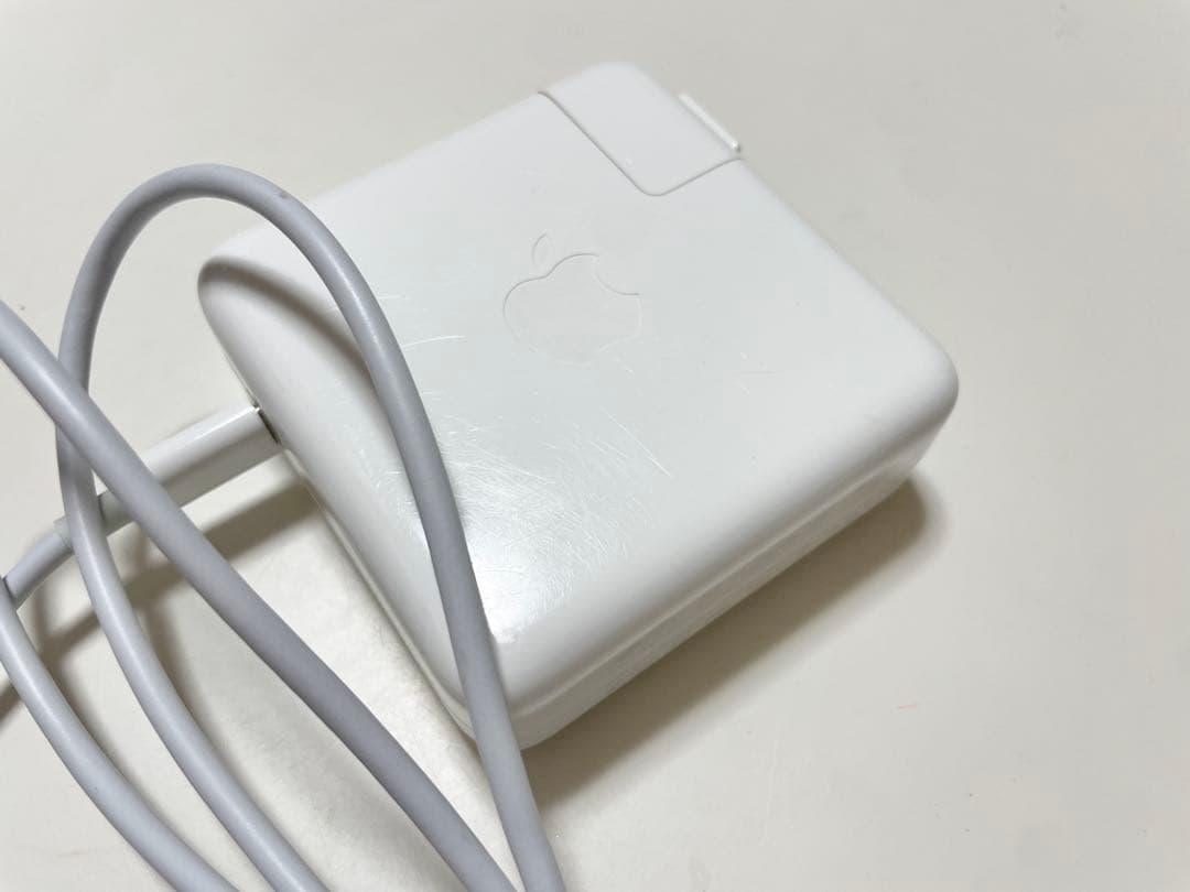 MacBookPro13インチ 2020 /8GB / 256GB / 充電器付