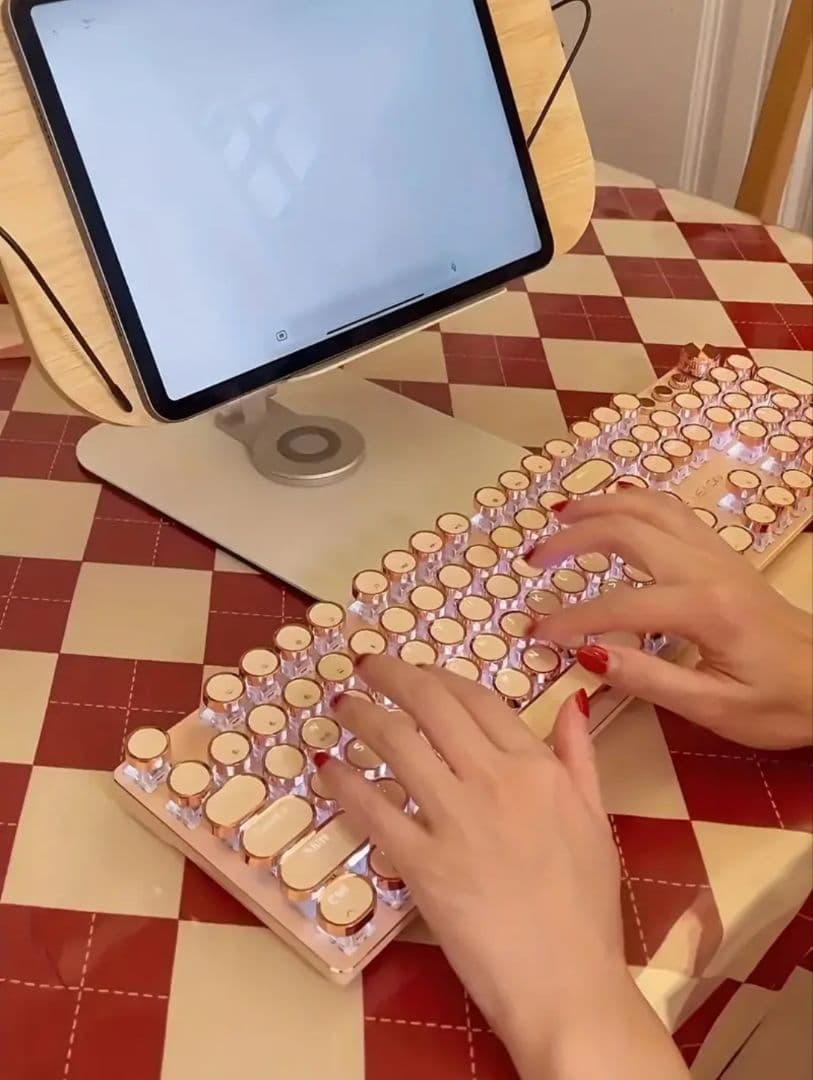 ピンク‪‪♡EWEADNタイプライター風キーボード