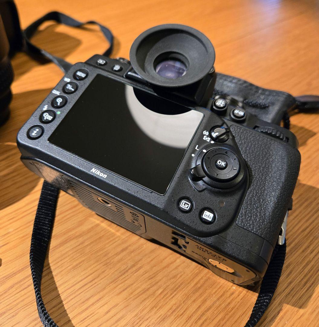 Nikon Df ゴールドエディション レンズ2本付き 【ショット数9351枚】