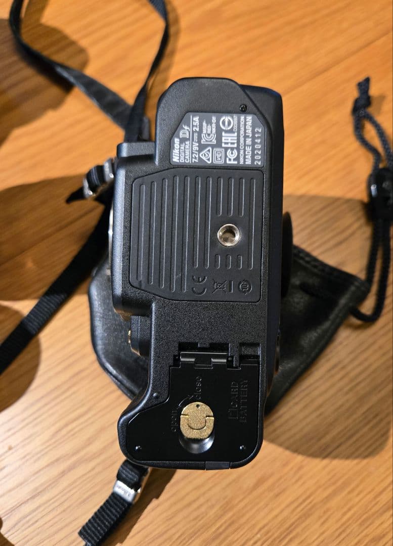 Nikon Df ゴールドエディション レンズ2本付き 【ショット数9351枚】