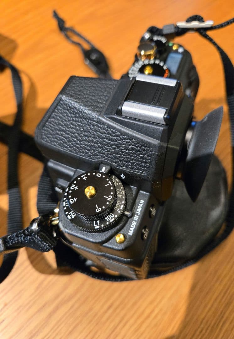 Nikon Df ゴールドエディション レンズ2本付き 【ショット数9351枚】