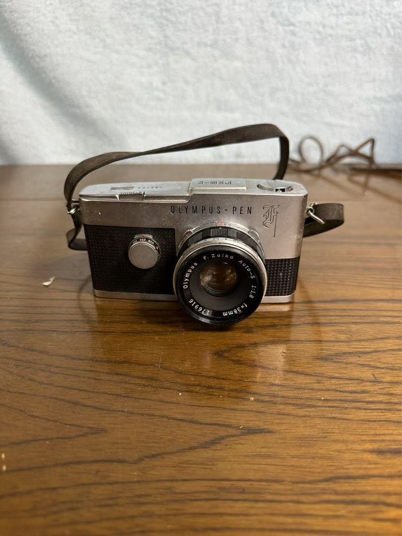 OLYMPUS PEN-F （38mm F1.8 レンズ付）