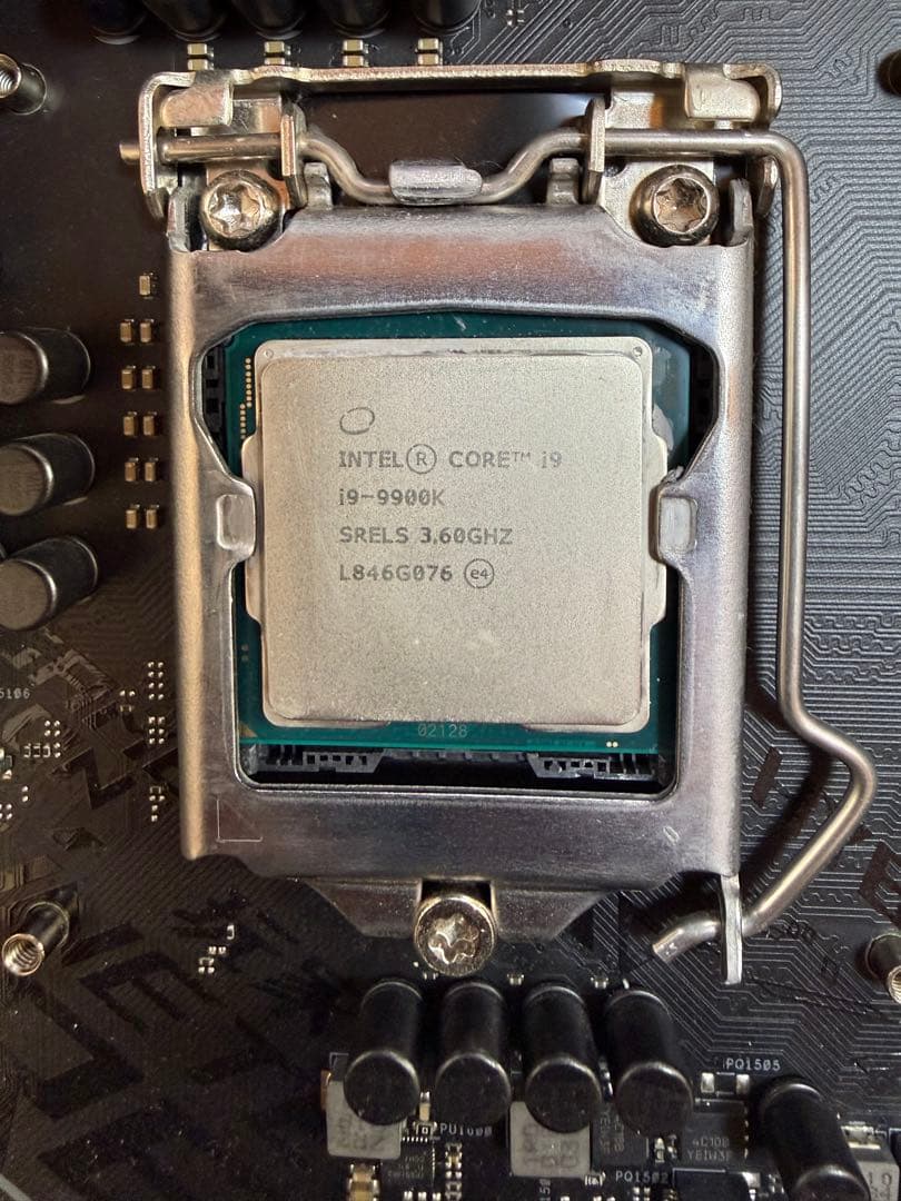 i9 9900k+ ROG Strix Z390-F Gamingおまけ