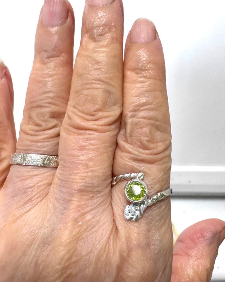 スフェーンのリング