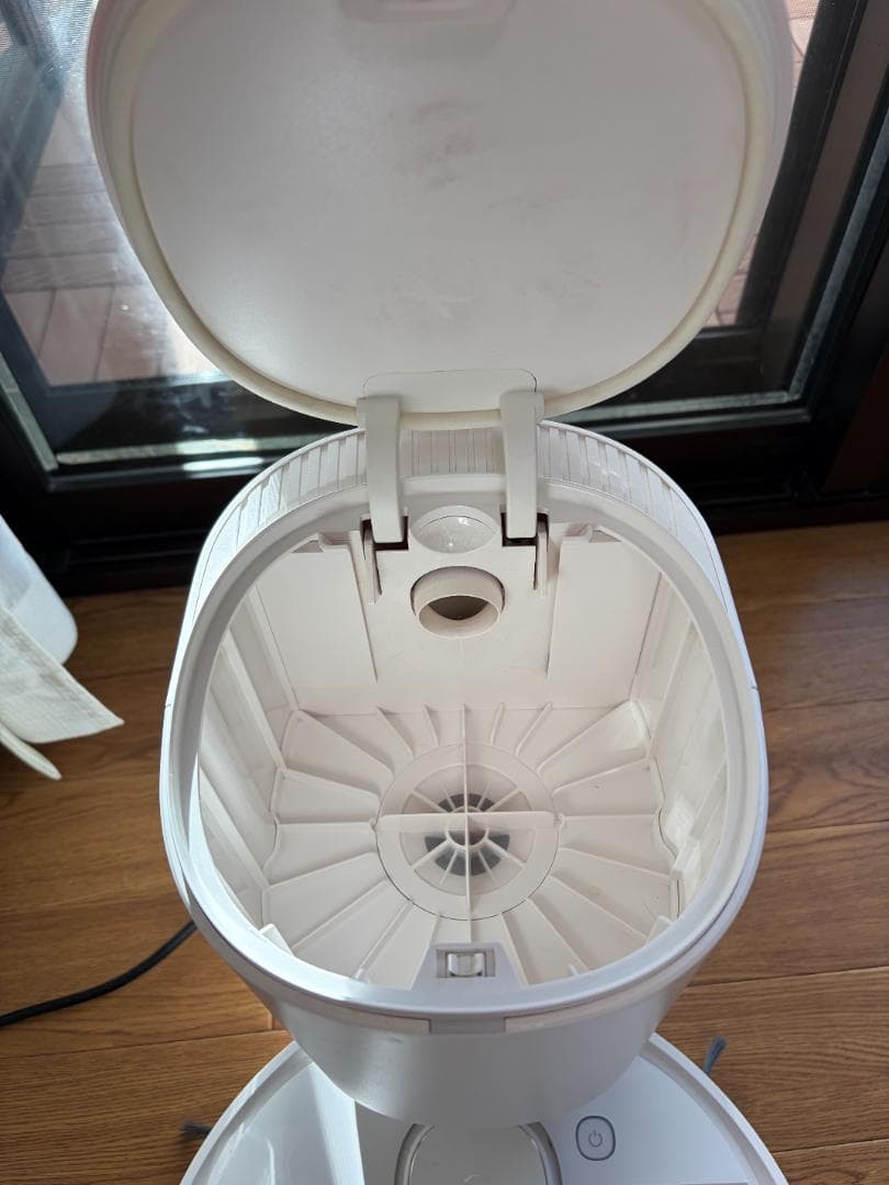 DEEBOT T9+ ロボット掃除機本体 自動ゴミ収集機能付き　エコバックス