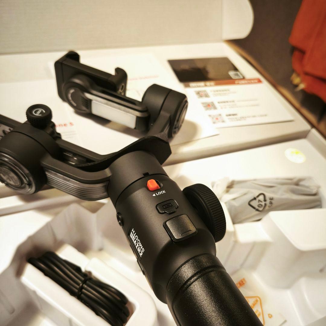 ZHIYUN Smooth 5Sスマートフォンジンバルスタビライザー