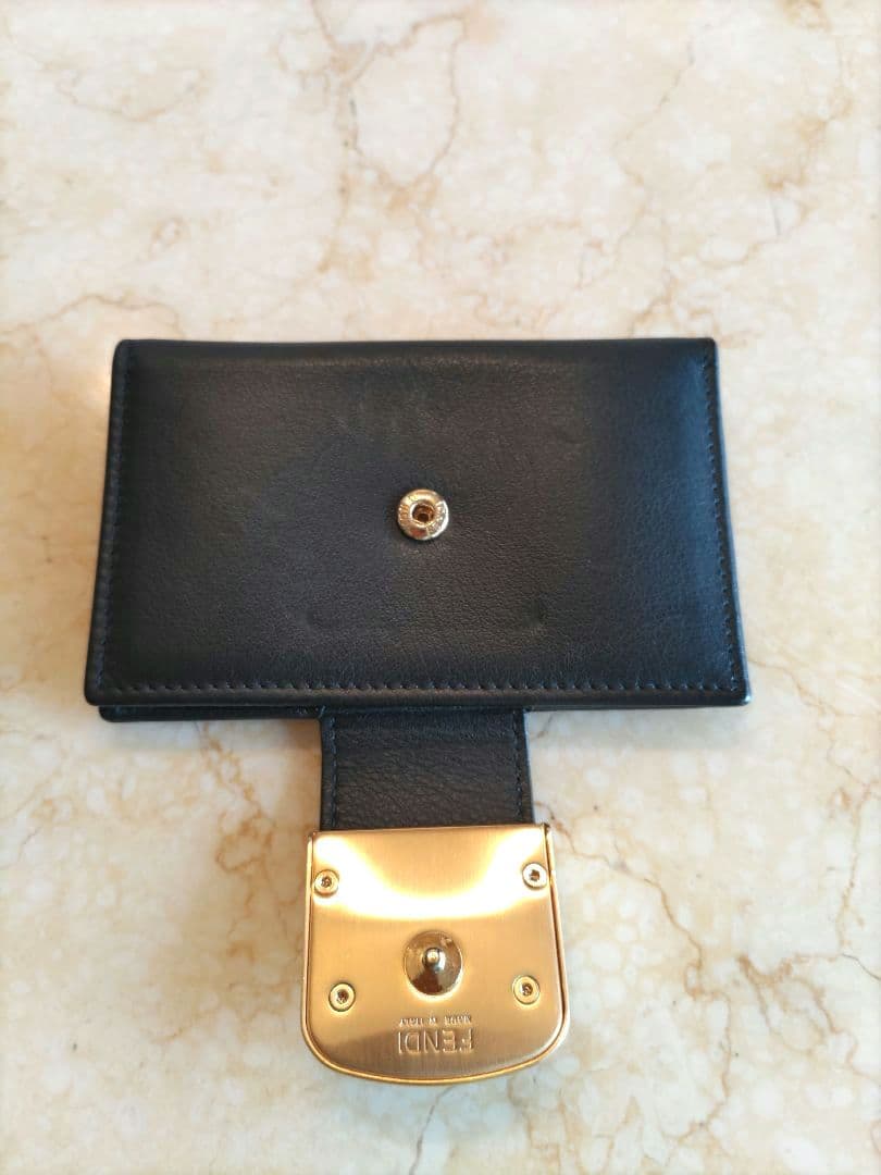 FENDIフェンディ◇カードケース　カード入れ　名刺入れ　サテンゴールド　金具