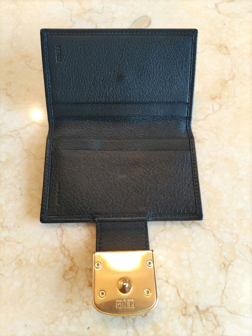 FENDIフェンディ◇カードケース　カード入れ　名刺入れ　サテンゴールド　金具