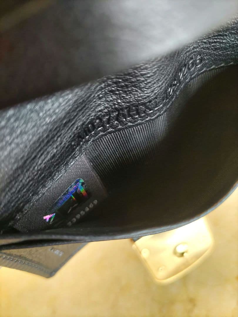 FENDIフェンディ◇カードケース　カード入れ　名刺入れ　サテンゴールド　金具