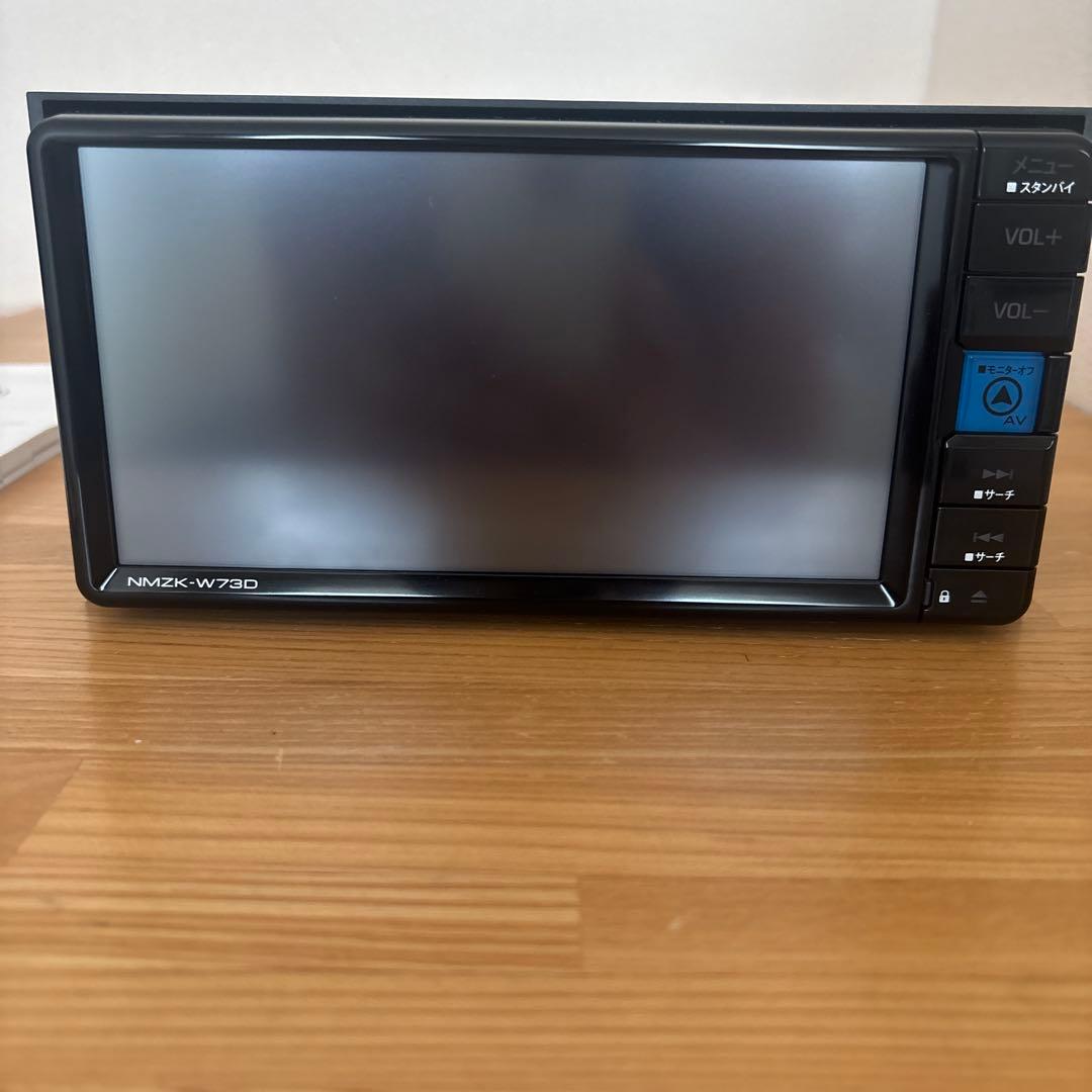 a*様 トヨタ純正ナビ　NMZK-W73D