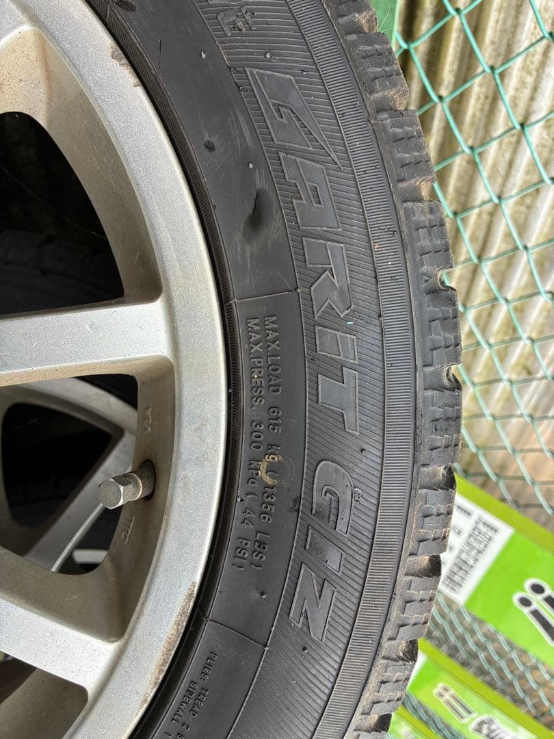 トーヨースタッドレス　GARIT GIZ 205/55R16 4本　7-8分山