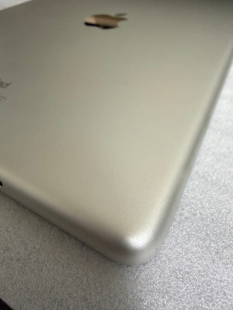 iPad 第9世代 64GB （画面割れ品）