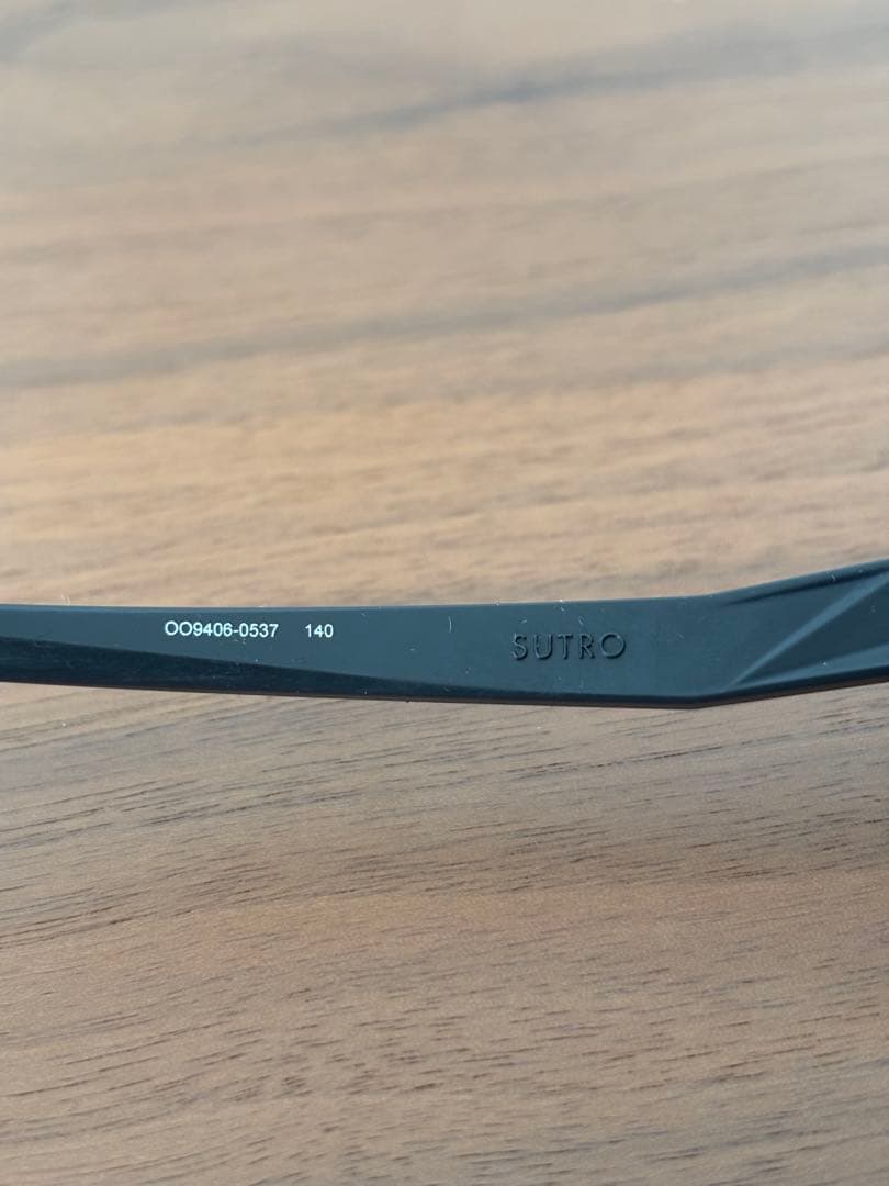 【美品】OAKLEY SUTRO