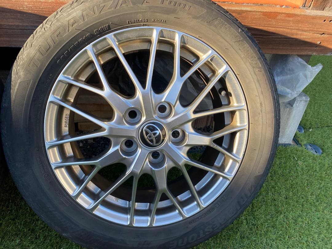 ヴォクシー用16インチ タイヤアルミホイール 4本セット