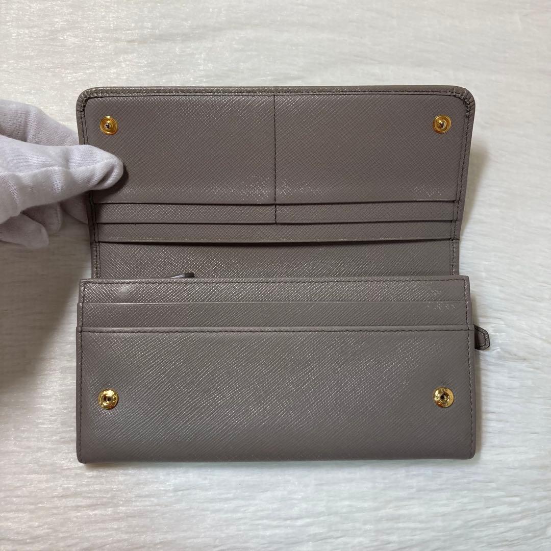 早い者勝ち　PRADA プラダ　二つ折り　長財布　グレー　ベージュ　即完売