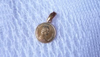 Ｋ１８　ペンダントトップ　１８金