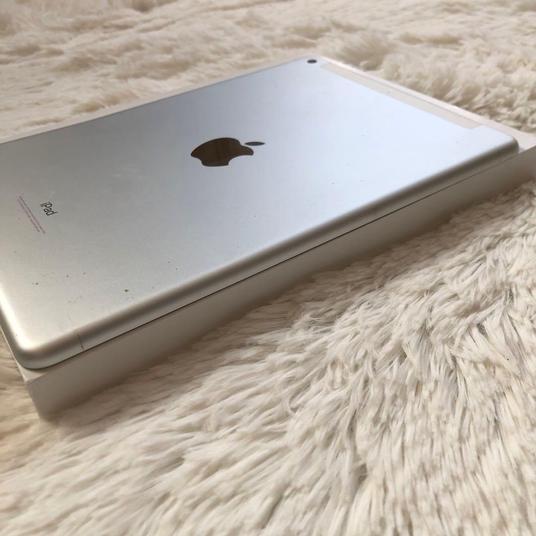 【完動品】iPad 第6世代 32GB SIMフリー【すぐ発送】