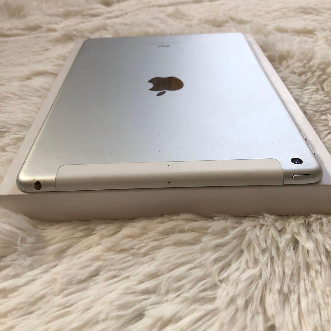 【完動品】iPad 第6世代 32GB SIMフリー【すぐ発送】