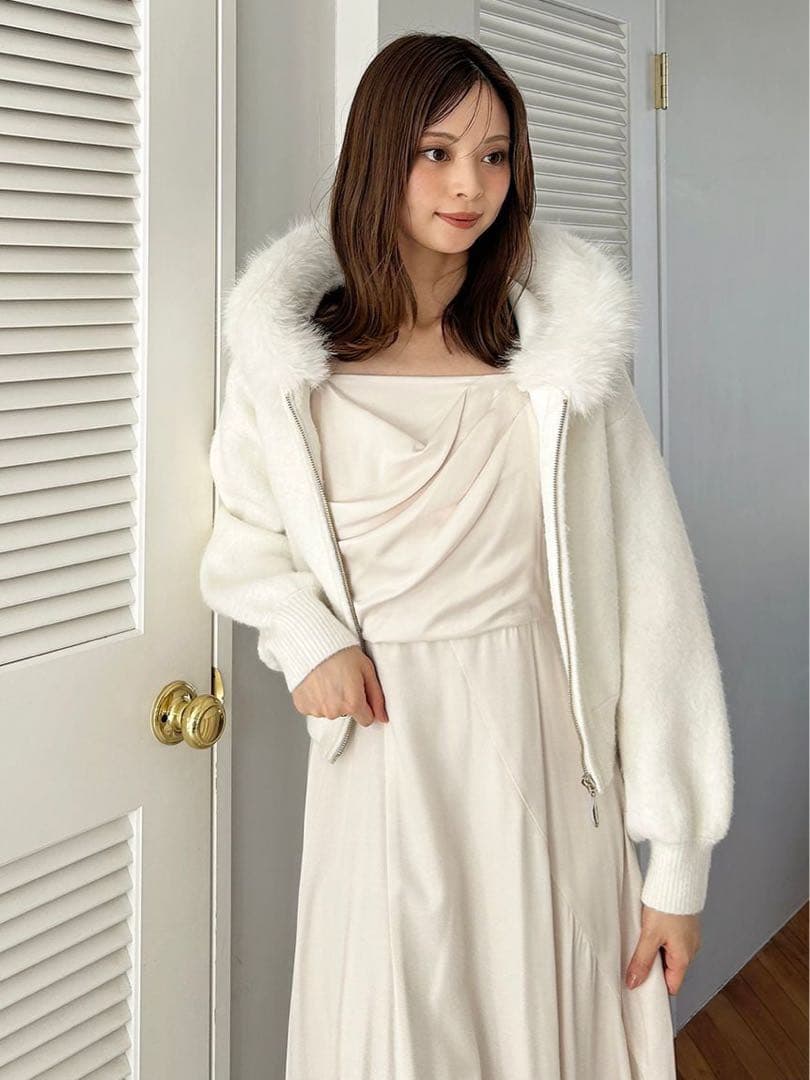 【新品未使用】SNIDEL Sustainableファー付きニットパーカー