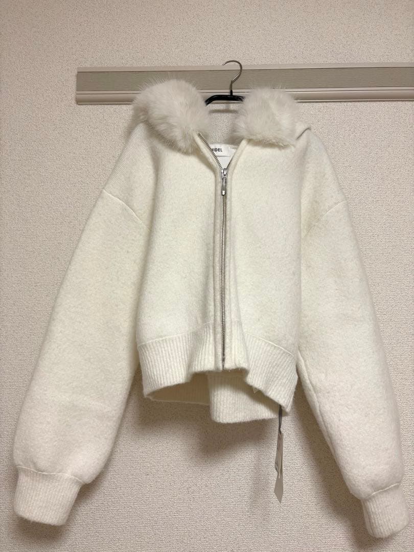 【新品未使用】SNIDEL Sustainableファー付きニットパーカー