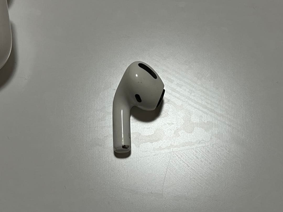 エアーポッズプロ　AirPods pro Apple アップル イヤホン