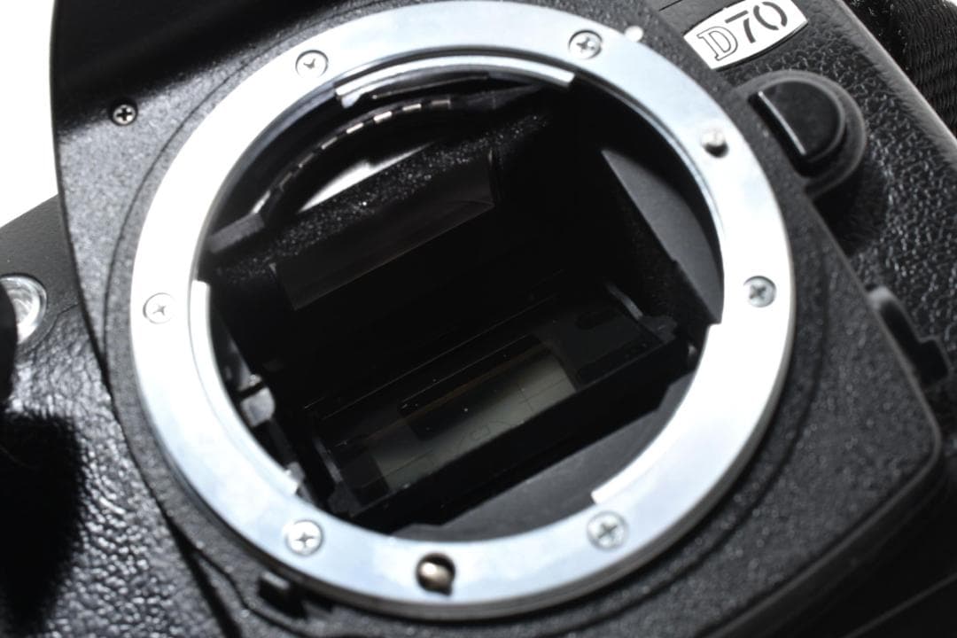 ★撮影枚数1,827枚・美品★Nikon ニコン D70 ボディ #20667