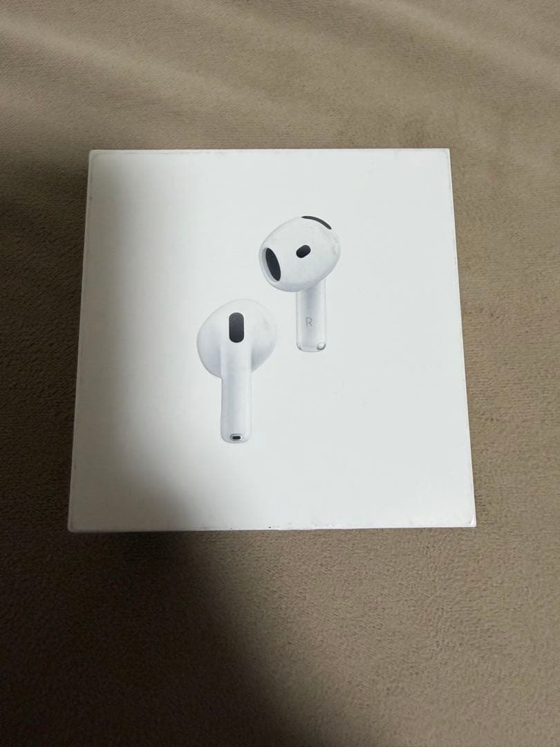Apple AirPods 4 本体　新品未開封　ノイズキャンセリング搭載