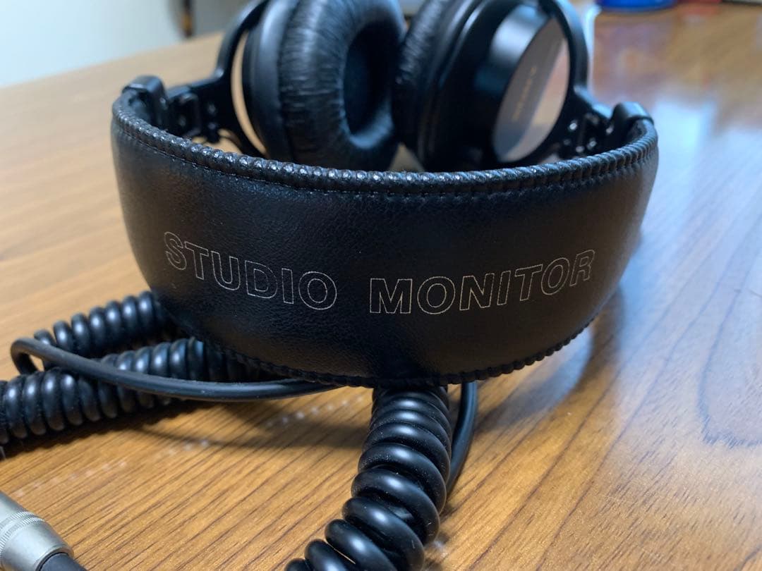 ソニー MDR-V6 モニターヘッドホン