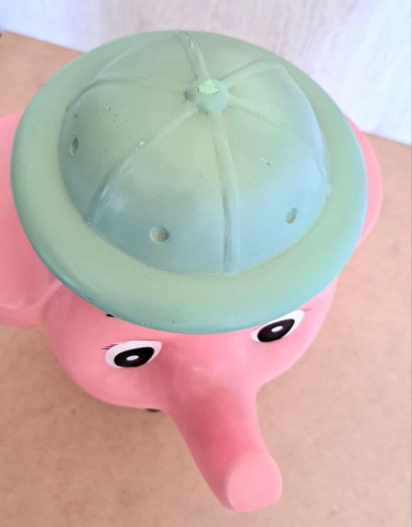 佐藤製薬　サト子ちゃん 探検家　貯金箱フィギュア　高さ３２cm