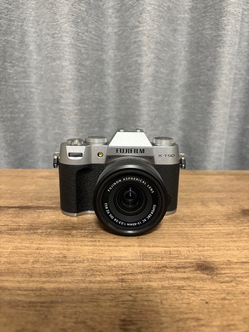 【かぬ】FUJIFILM X-T50 ミラーレスカメラ 本体