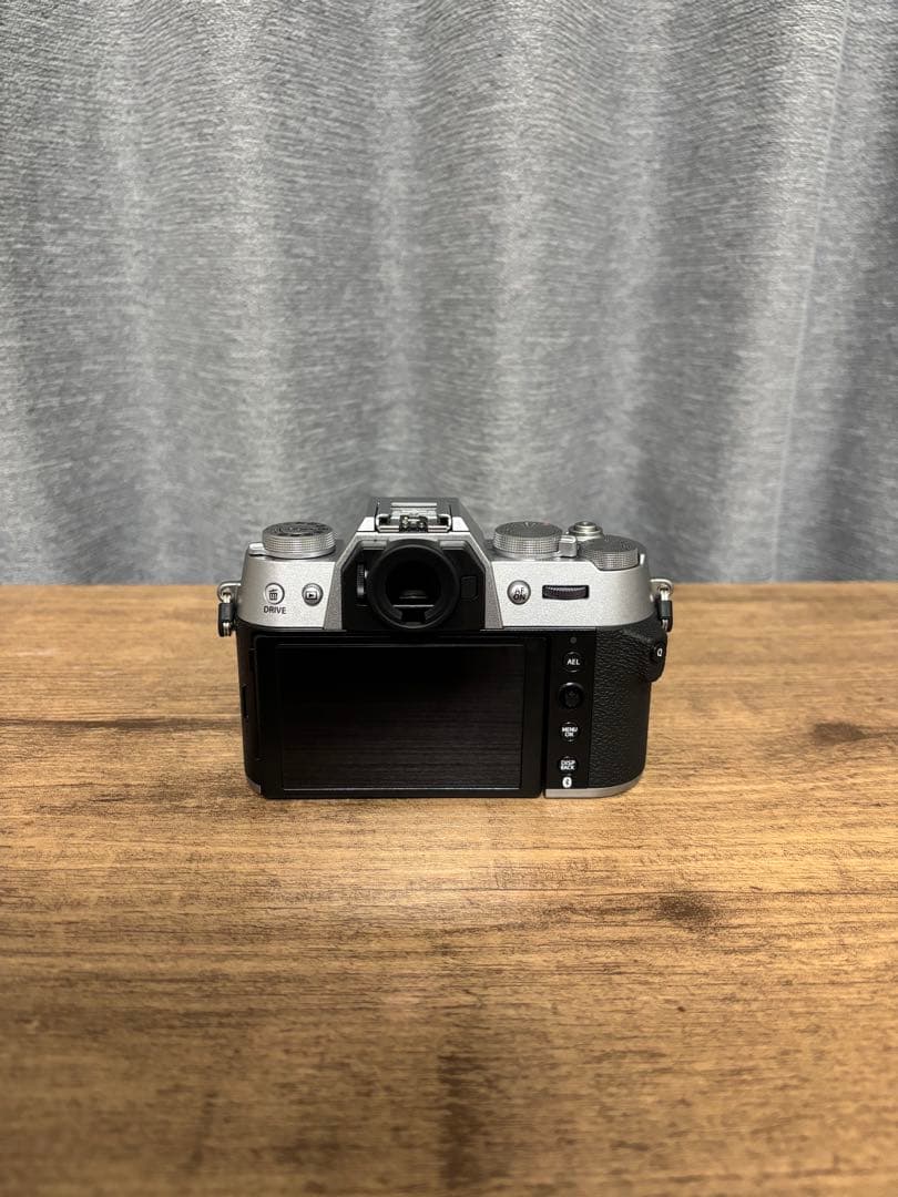 【かぬ】FUJIFILM X-T50 ミラーレスカメラ 本体
