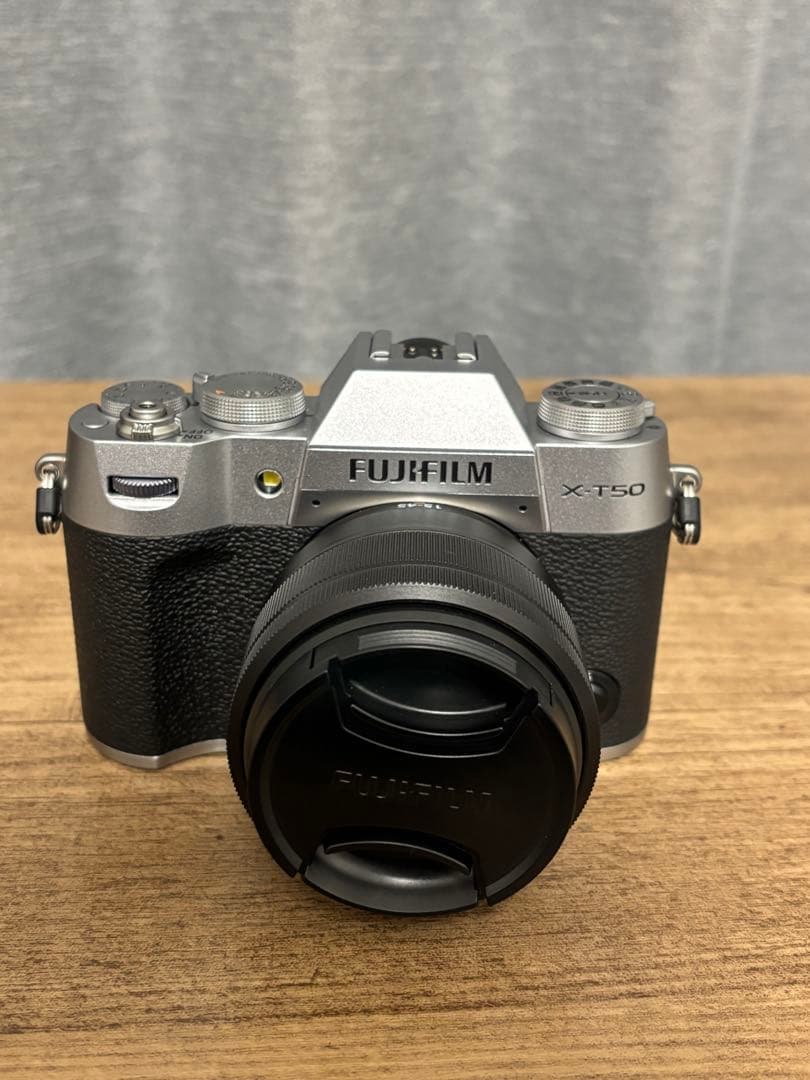 【かぬ】FUJIFILM X-T50 ミラーレスカメラ 本体