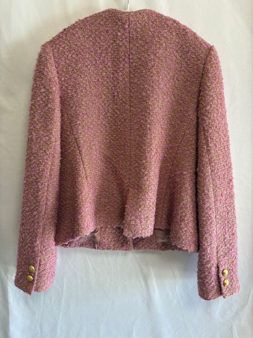 美品　saqui サキ　日本製　ピンク ノーカラージャケット ゴールドボタン