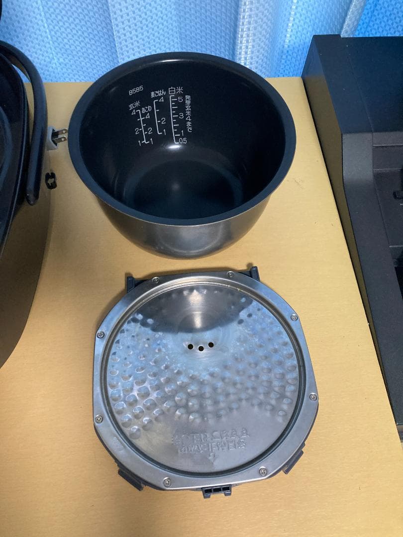 ★象印 2022 年製 極め炊き5.5 合炊き IH 炊飯器NW-VH10A