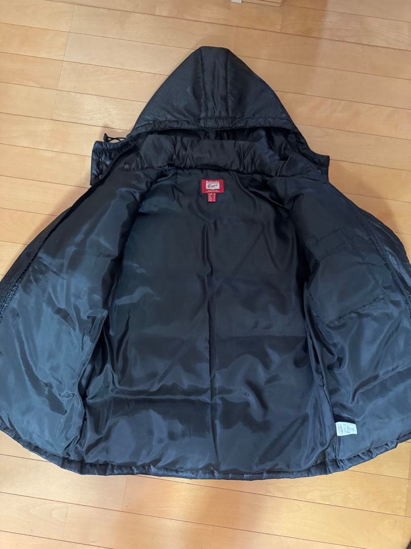 【専用】オニツカタイガー　フード付きブラックダウンジャケット　メンズM