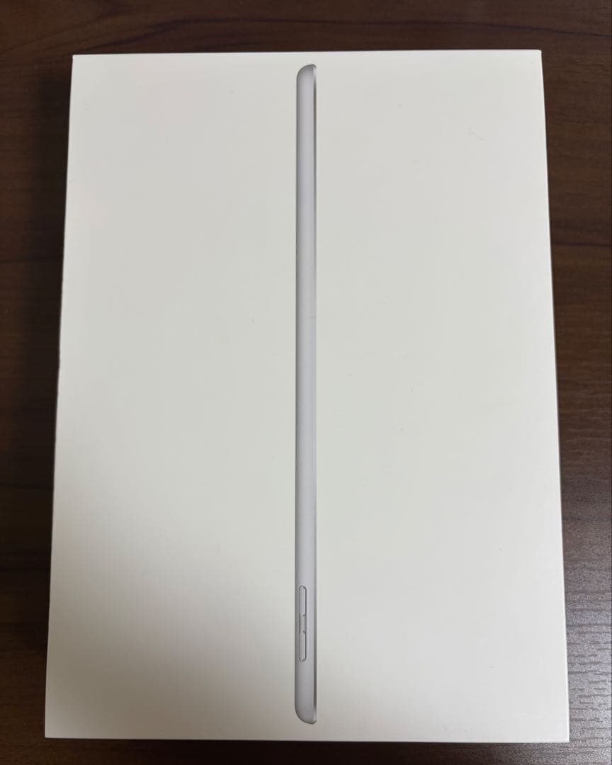 週末セール〜2/1！iPad(第6世代)シルバー 32GB/wifiモデル