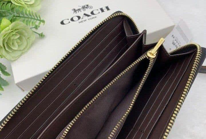 新品未使用コーチ長財布シグネチャーストラップ付きブラックレディースメンズ送料無料