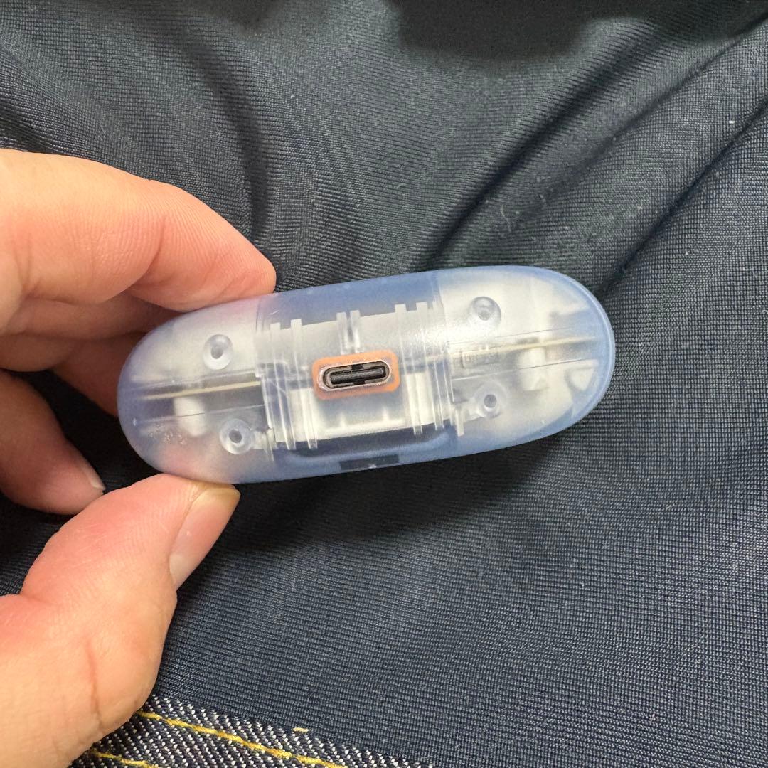 Beats Studio Buds + トランスペアレント　スケルトン