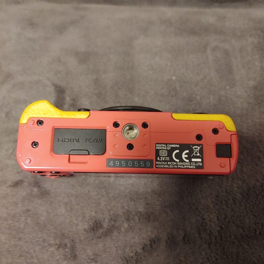 PENTAX Q7 ボディピンク×イエロー　動作確認済　シャッター飛び出し難アリ