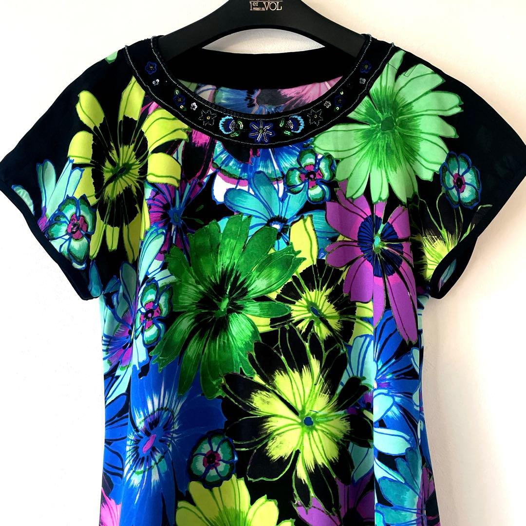 トクコプルミエヴォル花柄ビーズ装飾チュニックワンピース