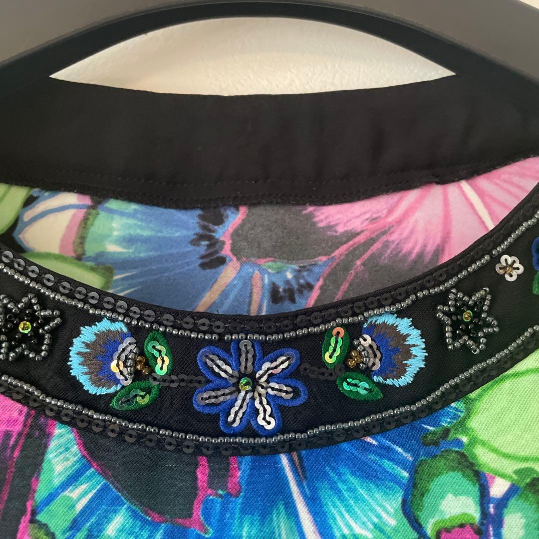 トクコプルミエヴォル花柄ビーズ装飾チュニックワンピース